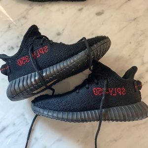 🖤Yeezy Boost 8K GUC🖤